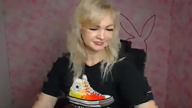 Snapshot of Madonna_Fire chatting on March 30, 2026, 11:44 am Madonna Fire online show from March 30, 2026, 11:44 am