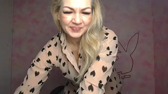 Snapshot of Madonna_Fire chatting on April 11, 2026, 5:56 am Madonna Fire online show from April 11, 2026, 5:56 am