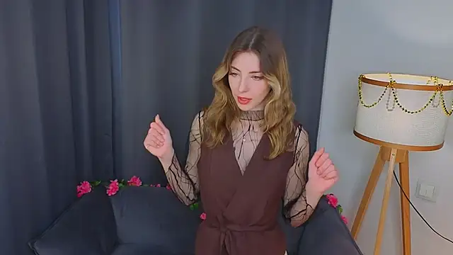 BrianneMallory online show from February 9, 2026, 6:28 am