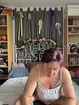 NymphoBuzi online show from May 24, 2026, 3:06 pm