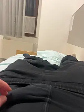 xxobitoxx online show from April 16, 2026, 7:36 pm