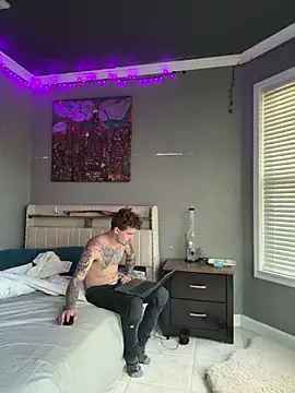 Derrick7799 online show from April 28, 2026, 9:31 pm