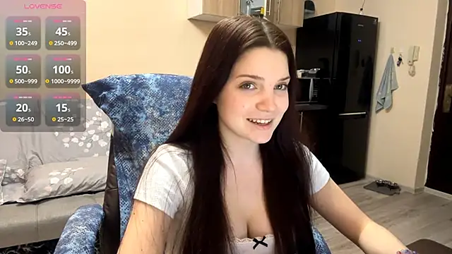 Snapshot of RiaDendy chatting on February 3, 2026, 4:23 pm RiaDendy online show from February 3, 2026, 4:23 pm