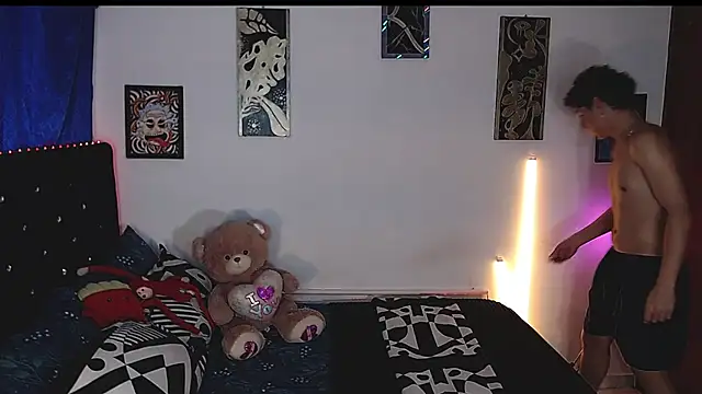 Snapshot of yorsamm_smit chatting on March 8, 2026, 8:34 pm yorsamm smit online show from March 8, 2026, 8:34 pm