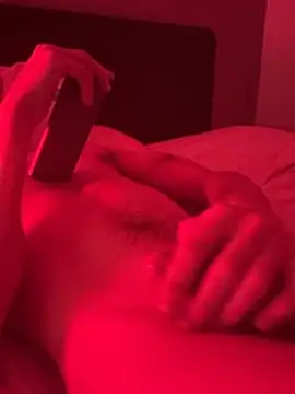 Snapshot of cloudyplay661 chatting on February 11, 2026, 11:10 pm cloudyplay661 online show from February 11, 2026, 11:10 pm