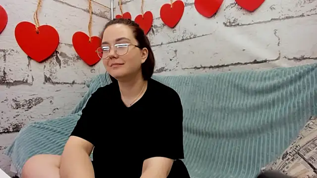 Sweetie Rozzy online show from May 8, 2026, 1:33 am