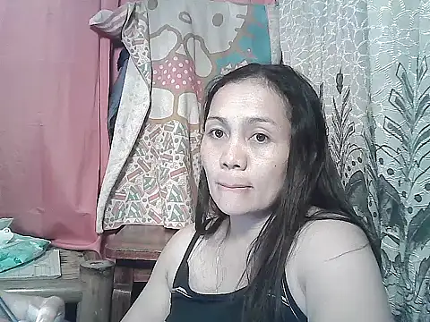 prettymomma24xx online show from March 29, 2026, 9:42 am