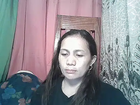 prettymomma24xx online show from April 1, 2026, 1:34 pm