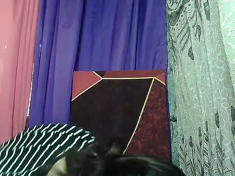 prettymomma24xx online show from June 3, 2026, 2:36 am