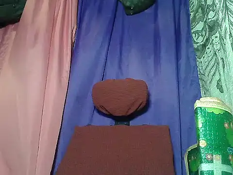 Snapshot of prettymomma24xx chatting on July 8, 2026, 2:32 pm prettymomma24xx online show from July 8, 2026, 2:32 pm