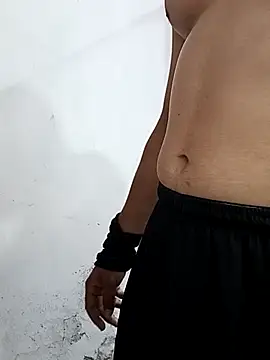 ravi18122 online show from February 7, 2026, 5:16 pm