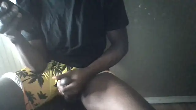 Snapshot of Quuwavve chatting on March 6, 2026, 7:43 pm Quuwavve online show from March 6, 2026, 7:43 pm