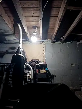 Snapshot of Rnail8213 chatting on April 16, 2026, 5:19 am Rnail8213 online show from April 16, 2026, 5:19 am