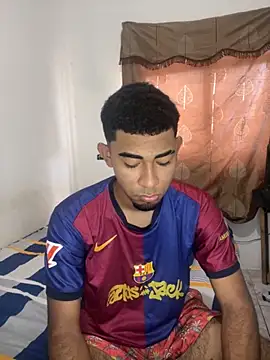 Snapshot of youngalexofficial chatting on February 16, 2026, 6:15 pm youngalexofficial online show from February 16, 2026, 6:15 pm