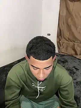 Snapshot of youngalexofficial chatting on March 5, 2026, 1:01 am youngalexofficial online show from March 5, 2026, 1:01 am