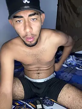 Snapshot of youngalexofficial chatting on March 19, 2026, 12:14 am youngalexofficial online show from March 19, 2026, 12:14 am