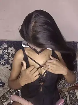 Snapshot of rani_coupleee chatting on June 12, 2026, 4:50 pm rani coupleee online show from June 12, 2026, 4:50 pm