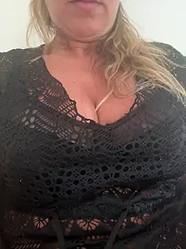 Kikkarella123 online show from June 1, 2026, 12:29 pm