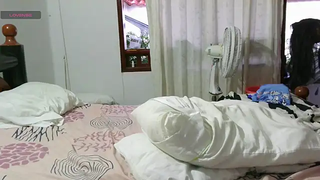 diosa cristal  online show from April 5, 2026, 10:51 pm