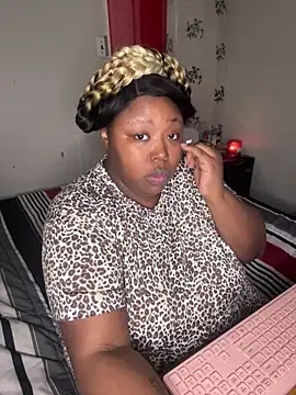 Chocolatebunnyxx96 online show from March 12, 2026, 4:40 am