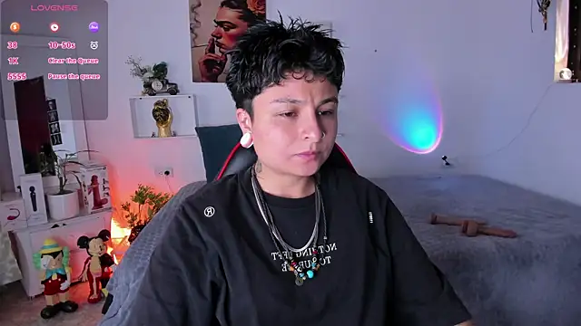 Zury Ramirez online show from February 22, 2026, 9:13 pm