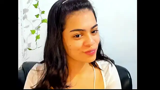 Snapshot of Antonella_Gomez22 chatting on May 5, 2026, 1:35 am Antonella Gomez22 online show from May 5, 2026, 1:35 am