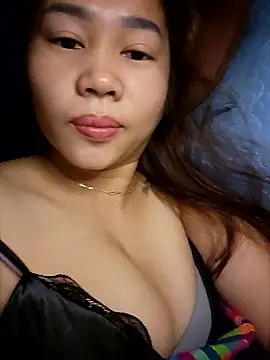 Snapshot of Comebaby-077 chatting on January 8, 2026, 8:33 pm Comebaby-077 online show from January 8, 2026, 8:33 pm