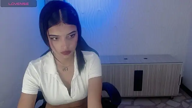 honeyluxe  online show from February 4, 2026, 4:18 am