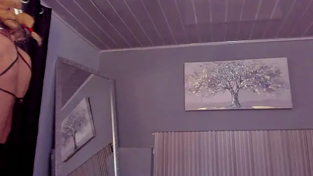 Snapshot of vicky_fant4sy chatting on March 21, 2026, 1:05 pm vicky fant4sy online show from March 21, 2026, 1:05 pm