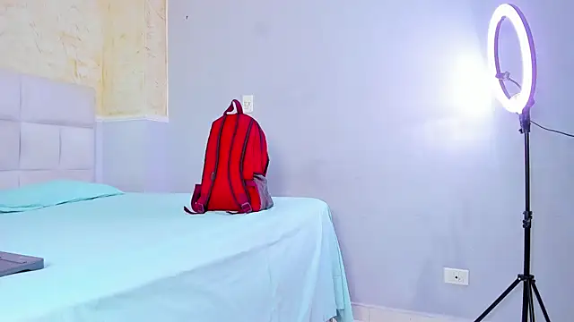 TyagoRoberts  online show from January 13, 2026, 3:01 am