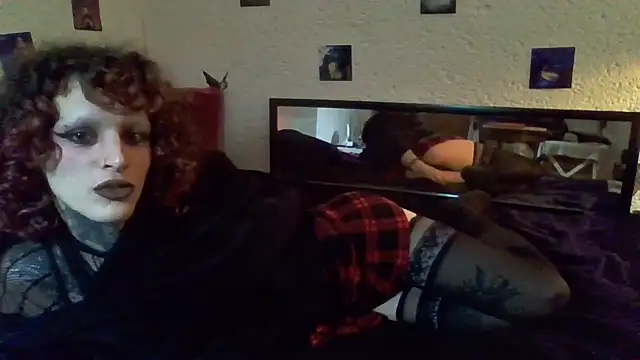 gracelustxx online show from February 13, 2026, 4:36 pm