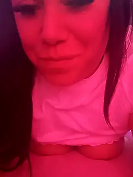 daaibabyxxx online show from April 9, 2026, 12:54 pm