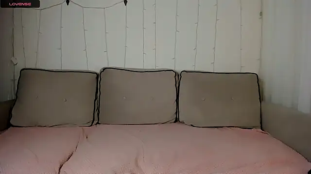 Snapshot of iceseeker2 chatting on February 17, 2026, 9:10 pm iceseeker2 online show from February 17, 2026, 9:10 pm