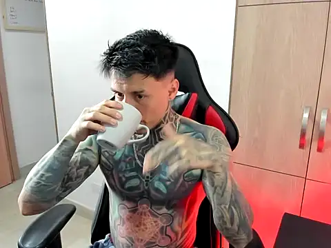 Snapshot of Chrissblack chatting on February 24, 2026, 10:08 pm Chrissblack online show from February 24, 2026, 10:08 pm