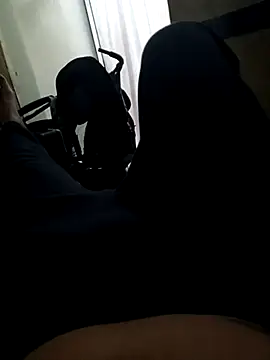 paladito01 online show from April 10, 2026, 8:13 pm