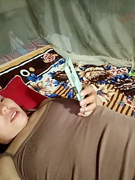 Snapshot of vanvan005 chatting on April 14, 2026, 1:28 pm vanvan005 online show from April 14, 2026, 1:28 pm