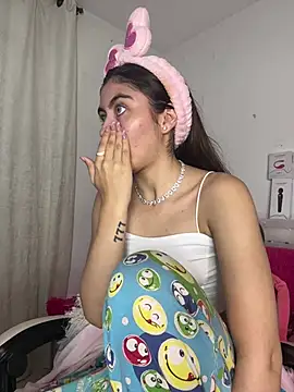 Snapshot of Stormi_th chatting on February 7, 2026, 11:52 pm Stormi th online show from February 7, 2026, 11:52 pm