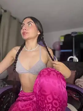 Stormi th online show from April 19, 2026, 1:38 am