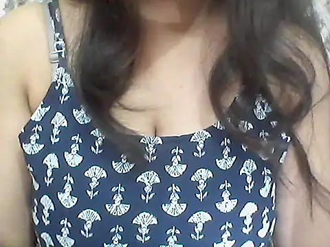 Snapshot of _Daisy chatting on April 3, 2026, 7:34 pm Daisy online show from April 3, 2026, 7:34 pm