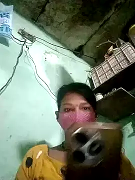 Snapshot of Miss__soniya106 chatting on February 3, 2026, 4:32 am Miss soniya106 online show from February 3, 2026, 4:32 am