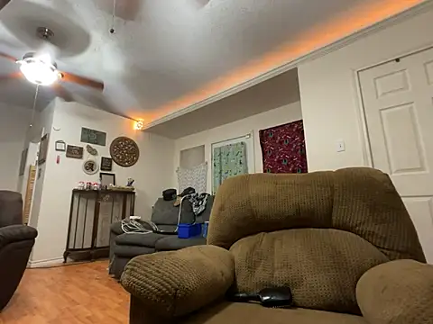 RoxyBrockcali online show from March 7, 2026, 9:28 am