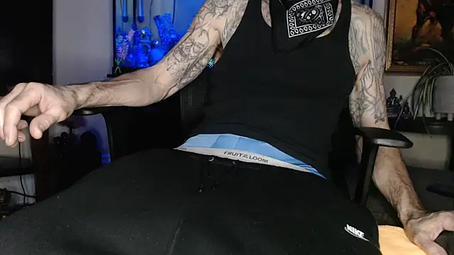 Snapshot of EspanolVato chatting on March 7, 2026, 1:08 pm EspanolVato online show from March 7, 2026, 1:08 pm