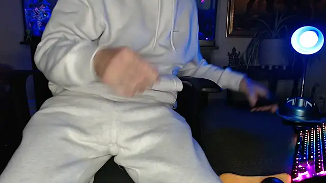 Snapshot of EspanolVato chatting on March 8, 2026, 10:19 am EspanolVato online show from March 8, 2026, 10:19 am