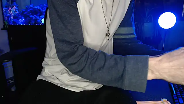 Snapshot of EspanolVato chatting on March 12, 2026, 9:15 am EspanolVato online show from March 12, 2026, 9:15 am