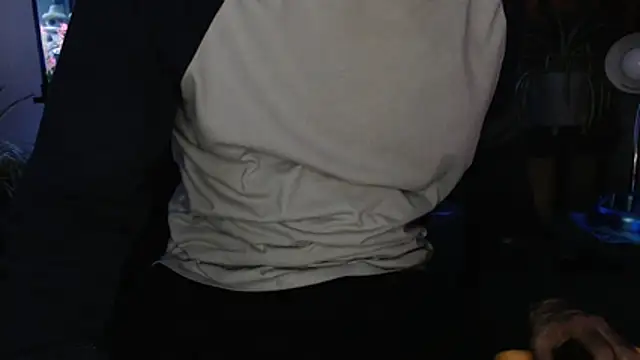 Snapshot of EspanolVato chatting on March 21, 2026, 12:04 am EspanolVato online show from March 21, 2026, 12:04 am