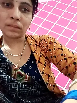 Snapshot of Hot_ree85 chatting on February 17, 2026, 2:24 pm Hot ree85 online show from February 17, 2026, 2:24 pm