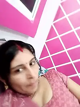 Hot ree85 online show from March 12, 2026, 5:57 am