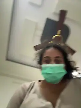 hyualll online show from February 6, 2026, 4:32 pm