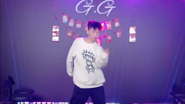 Snapshot of TNT-520 chatting on January 7, 2026, 12:57 am TNT-520 online show from January 7, 2026, 12:57 am