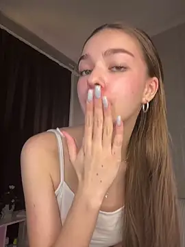 Snapshot of SkylineBliss chatting on February 8, 2026, 8:34 pm SkylineBliss online show from February 8, 2026, 8:34 pm